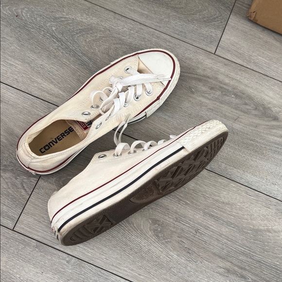 Converse Low Cut - Picture 2 of 4